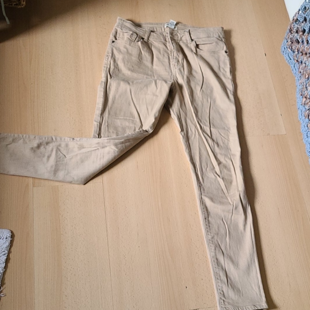 Cream jeans